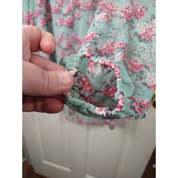 Lauren Conrad Semi Sheer Boho Lace Floral Hi Low Blouse. Size S - Picture 7 of 11